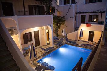 Markakis Town Apartahotel 2*
